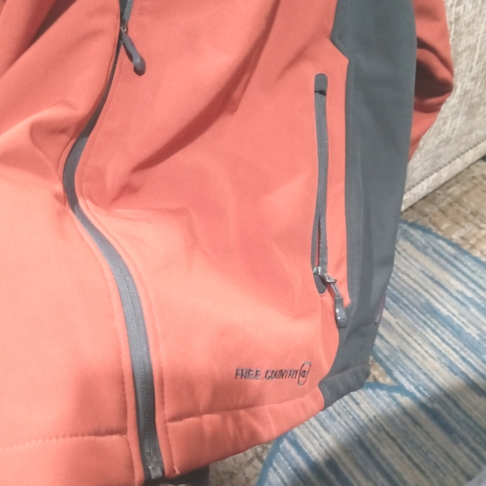 Free Country Coat/Jacket - Picture 2 of 7